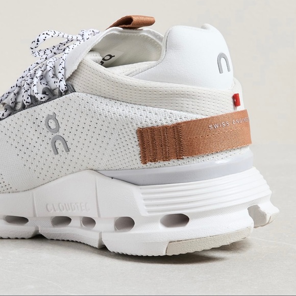 ON Running Cloudnova Women Shoes Size 8.5 White Pearl - Picture 3 of 12